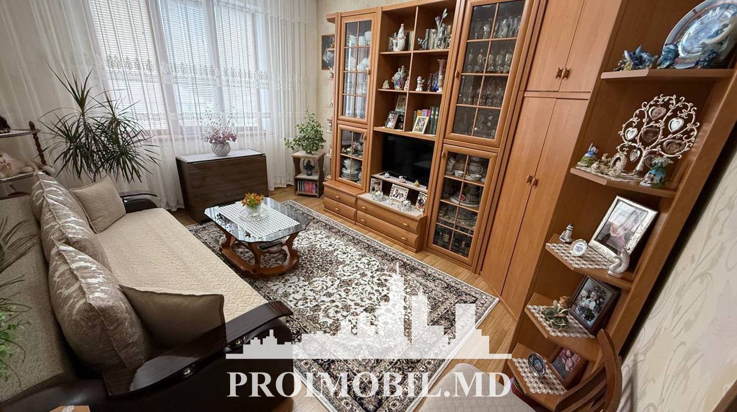 https://images.proimobil.md/9iiBjvZXdUu7D_rp8Gb493JEEljmUzHUJxtzrcrEqbs/watermark:0.75:so:0:30:0.39/resize:fill:1460:816:1/gravity:ce/bG9jYWw6Ly8vZXN0YXRlL2xyL2JiY2E0ODQ0LWU2MWUtNDM1Ni04MzNkLTFjYTI4ZjkyM2VkMC5qcGVn