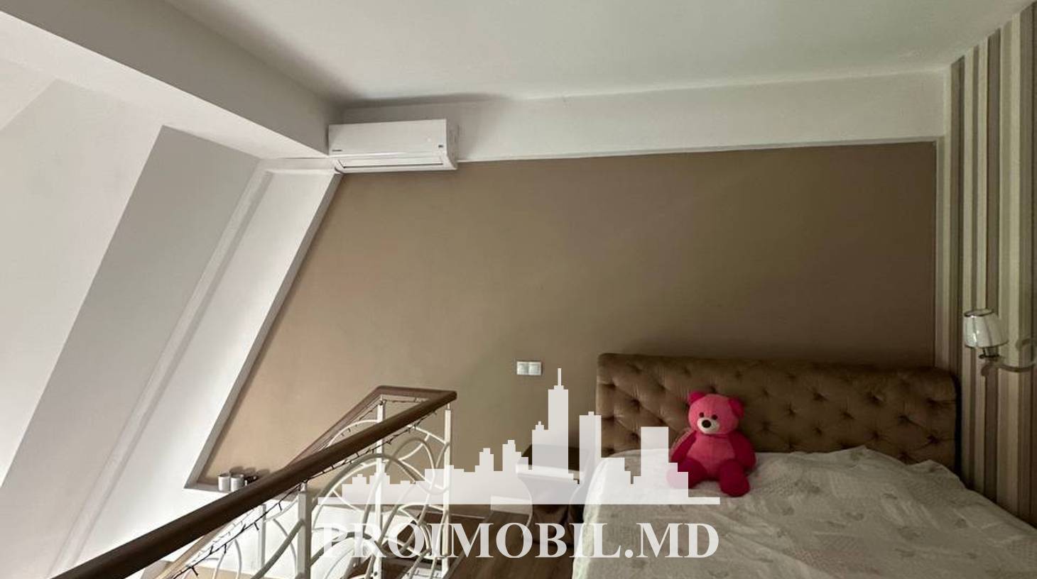 https://images.proimobil.md/9kl5iR6sOdX2YdUMB2dnepsLX720uxLvSqKVinq7P-Q/watermark:0.75:so:0:30:0.39/resize:fill:1460:816:1/gravity:ce/bG9jYWw6Ly8vZXN0YXRlL2xyLzc4Njc2NTg0LTExYTctNDZmYi1iZTk2LTM2ZjUxMThjMzVkZi5qcGVn