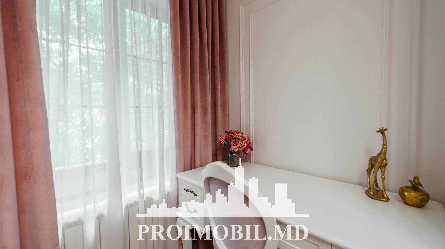https://images.proimobil.md/9kmUk8c2nKfQuNdWBXzybscpGYV6ilKiqNlRDdZTLcU/watermark:0.75:so:0:30:0.39/resize:fill:1460:816:1/gravity:ce/bG9jYWw6Ly8vZXN0YXRlL2xyLzA3NTlhODdlLTY0MmMtNDBhNC1iNmU3LTYzMzYwNTUxMTczNS5qcGVn