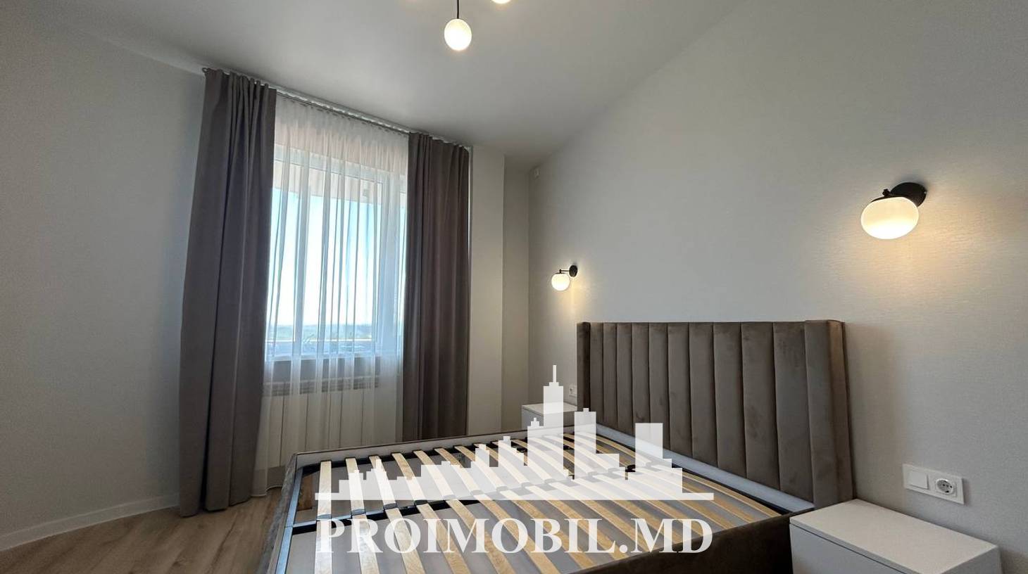 https://images.proimobil.md/9lP8TRPvF4A1vHUfkeDIxZabhnFnJgYO3XrGI6BzUcQ/watermark:0.75:so:0:30:0.39/resize:fill:1460:816:1/gravity:ce/bG9jYWw6Ly8vZXN0YXRlL2xyLzIyMmI1OGExLThhYTUtNDNlYy1iNTdhLTMzMWJhNDkwOWNiMC5qcGVn