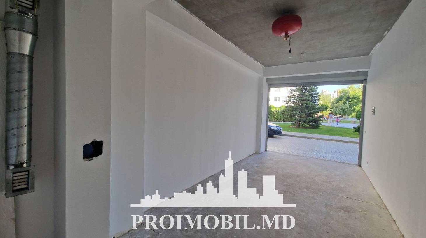 https://images.proimobil.md/9lRmeyHHQlLA1yF2TNXGQLT_q8vj4-jWMUE6jV09MwQ/watermark:0.75:so:0:30:0.39/resize:fill:1460:816:1/gravity:ce/bG9jYWw6Ly8vZXN0YXRlL2xyLzhjYWNmYTVjLWE3ZTUtNGVkNS1iOTcwLTEyMjE3ZDMwMTM3My5qcGVn