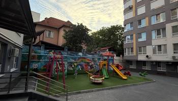 https://images.proimobil.md/9nsJLQqHMtnwS_dqt1kSOfRSrE7NoIJlrdB-p8YiOrM/resize:fill:350:198:1/gravity:ce/bG9jYWw6Ly8vZXN0YXRlL2xyLzU4NmFmY2JkLTdlNWItNGY3OS1hYTI4LTg4ZmM5ZDkxMDhkNC5qcGVn