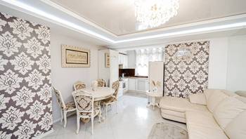 https://images.proimobil.md/9p3QSQE1LCxm5Sx-rcAvaT-i_IW9hr1KxX_zSzBKOek/resize:fill:350:198:1/gravity:ce/bG9jYWw6Ly8vZXN0YXRlL2xyLzQ5YmNkZDY5LTRlOTMtNGJjOS1iMjhiLWIwM2Q4N2FjMzJmMS5qcGVn
