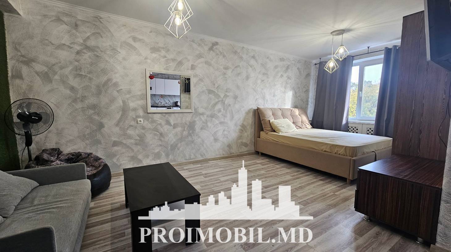 https://images.proimobil.md/9pyI9G1-oezpWVPizMJs3-14A950Cms3lqcqmyKhcAg/watermark:0.75:so:0:30:0.39/resize:fill:1460:816:1/gravity:ce/bG9jYWw6Ly8vZXN0YXRlL2xyLzdlYTAyN2EzLWIxM2YtNDFhMy1hYzZiLTIzNDU0YmEzZDM1NC5qcGVn