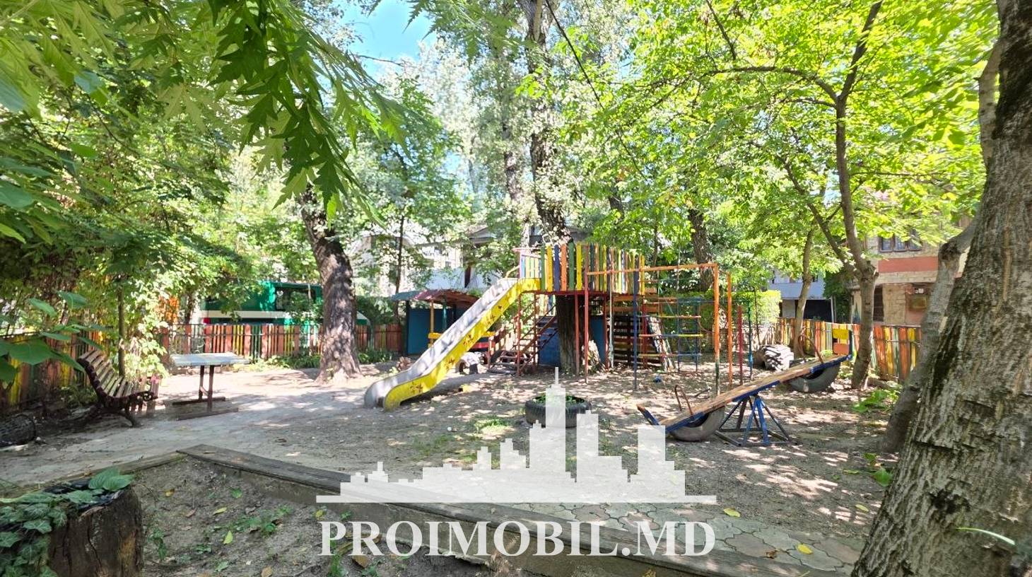 https://images.proimobil.md/9q6Cb6FfEsZ_rM3z8Bm1xfzK19H-5KXPJZCxSDKeH3w/watermark:0.75:so:0:30:0.39/resize:fill:1460:816:1/gravity:ce/bG9jYWw6Ly8vZXN0YXRlL2xyLzg3MmM4ODI1LTU3OWItNDFkNi1iMzQwLWRmOGI3NjFhODAxMS5qcGVn