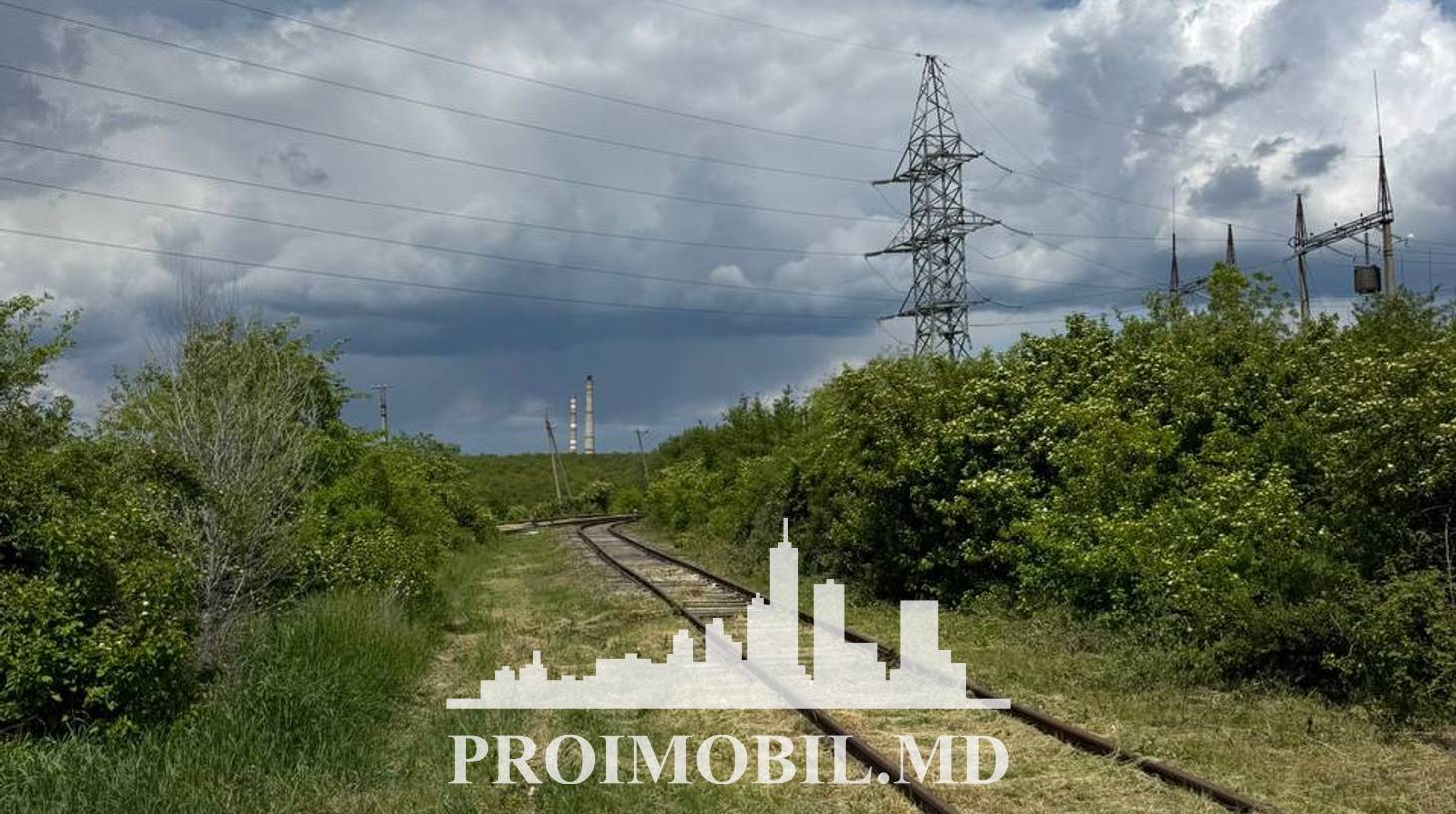 https://images.proimobil.md/9uVpz0Rqk0VmshQgdJ0Zo9HerZi75XG_3SYb1cxMju0/watermark:0.75:so:0:30:0.39/resize:fill:1460:816:1/gravity:ce/bG9jYWw6Ly8vZXN0YXRlL2xyLzA1NGMxZTc3LWRiNjAtNDcwNy1iMTYzLWJjNGE5NzAxMTA1YS5qcGVn