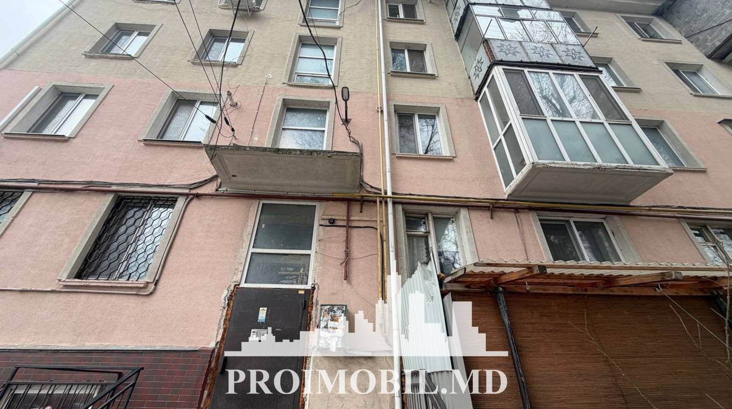 https://images.proimobil.md/9uYC3u79JqQSaDVr2APZ1aOdKMu8CGyMT0pc-XK7fz8/watermark:0.75:so:0:30:0.39/resize:fill:1460:816:1/gravity:ce/bG9jYWw6Ly8vZXN0YXRlL2xyL2IwZWE1NzJhLTQ3MjAtNGEwMi04YmZlLTc5MDhlOTcyZTM3NS5qcGVn
