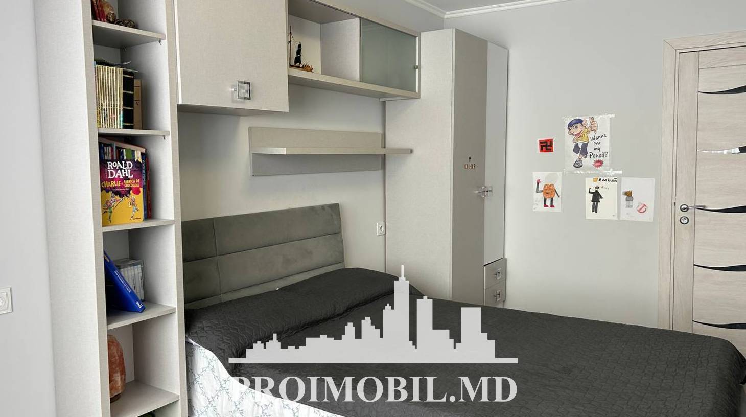 https://images.proimobil.md/9zH-bxXpZpJI2fB2mgatPYEIwcL5v7MqGywGZf-VuNI/watermark:0.75:so:0:30:0.39/resize:fill:1460:816:1/gravity:ce/bG9jYWw6Ly8vZXN0YXRlL2xyLzg1NjcxNWY5LWFiNjItNDQ3OS1hMTE1LTVjNjdjYTBjMDRkNC5qcGVn