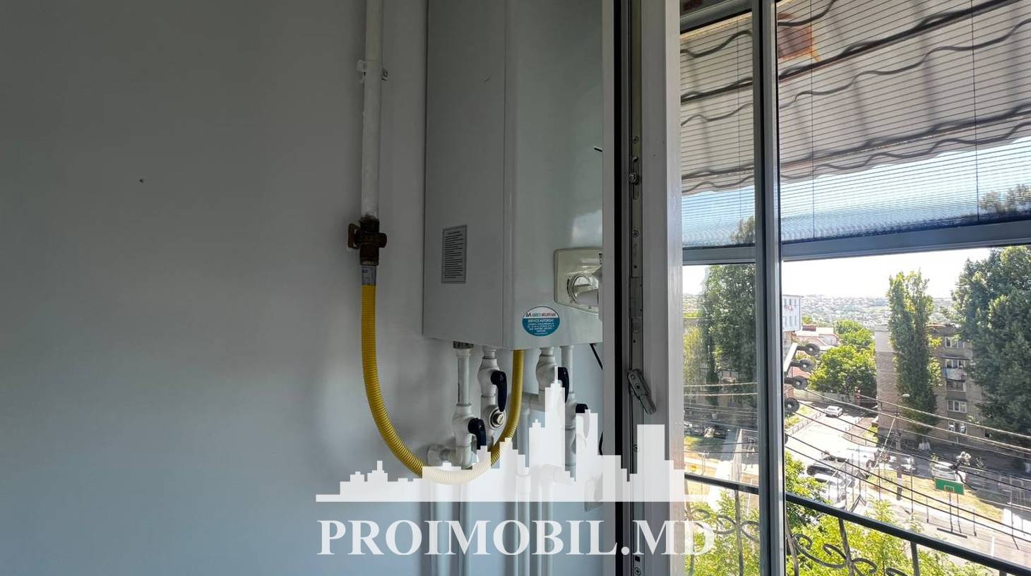 https://images.proimobil.md/A-EluPbow_KtcwPG-H35YY3Ezdr9gv66T9hm3nycgCI/watermark:0.75:so:0:30:0.39/resize:fill:1460:816:1/gravity:ce/bG9jYWw6Ly8vZXN0YXRlL2xyLzIzZTg0NzIzLWU2NzUtNGFlZS05ZTE2LWQ2OWUwNGE3N2M5Ni5qcGVn