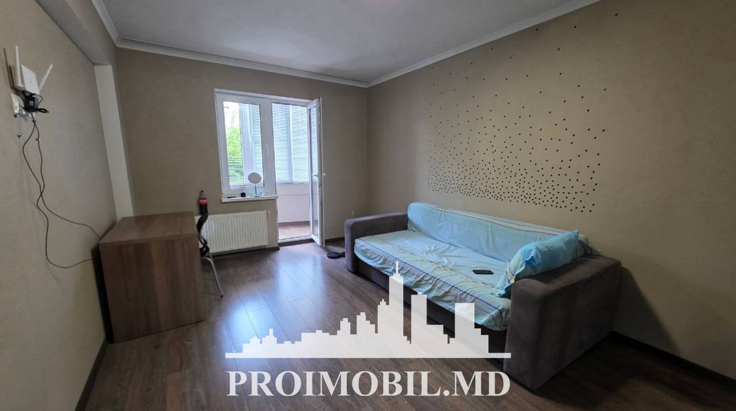 https://images.proimobil.md/A0cl0zaZfVG2Lw3wdimfgyJ4I3T3dYD_gbMmcX6xBI8/watermark:0.75:so:0:30:0.39/resize:fill:1460:816:1/gravity:ce/bG9jYWw6Ly8vZXN0YXRlL2xyLzEwOGRjMGEwLTM0MGItNGM3ZS04MzFhLTQ1ZDAyZDdjOWQxNC5qcGVn