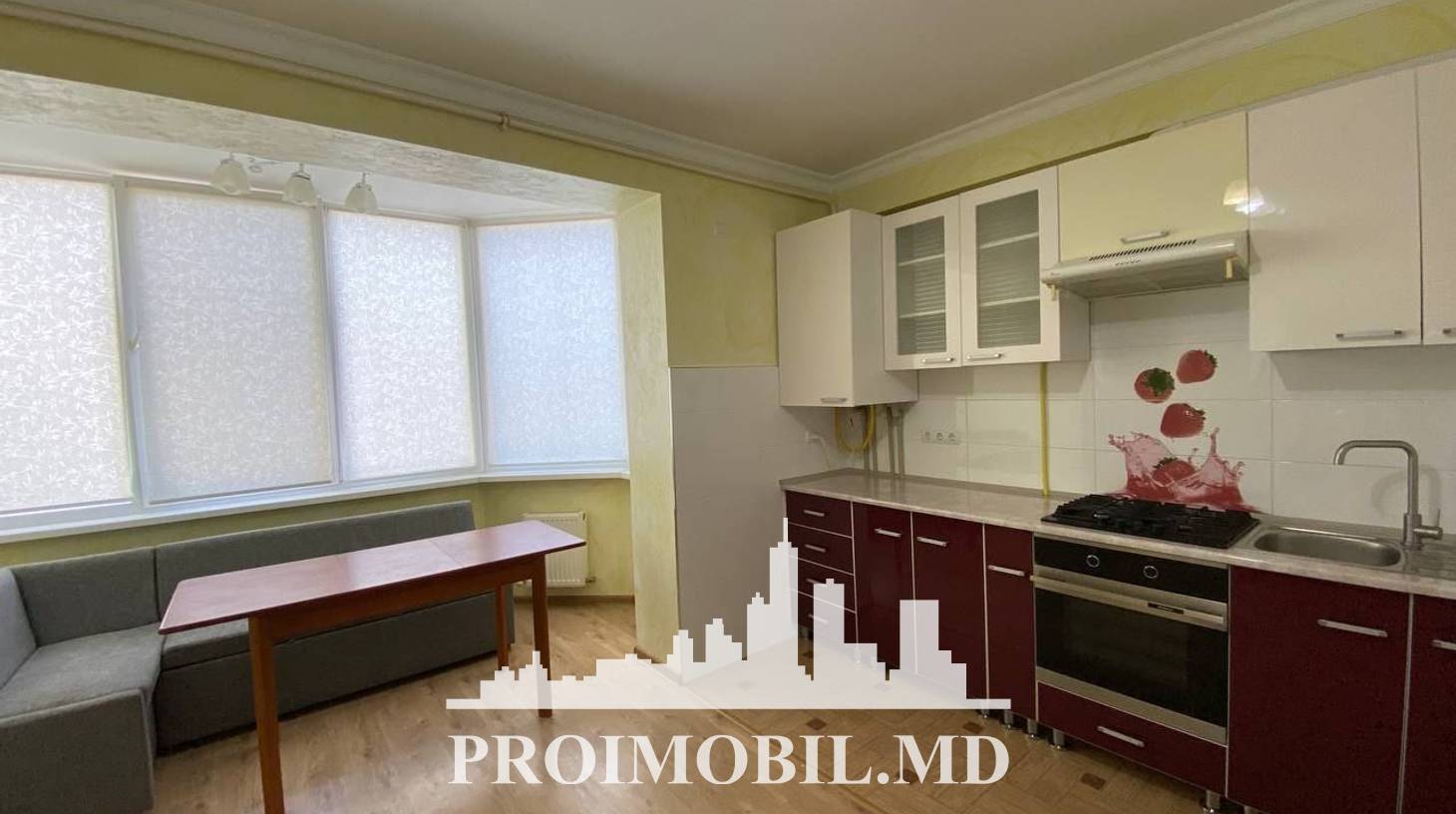 https://images.proimobil.md/A48M99AYJxyduhgg4KrmYGVgtkKA3-XmEnIY5wQpjUI/watermark:0.75:so:0:30:0.39/resize:fill:1460:816:1/gravity:ce/bG9jYWw6Ly8vZXN0YXRlL2xyLzE2MzJkMDQ5LWQ4OGQtNDdkZS1iMGI3LTcyYzgxNTQxMjhiNy5qcGVn