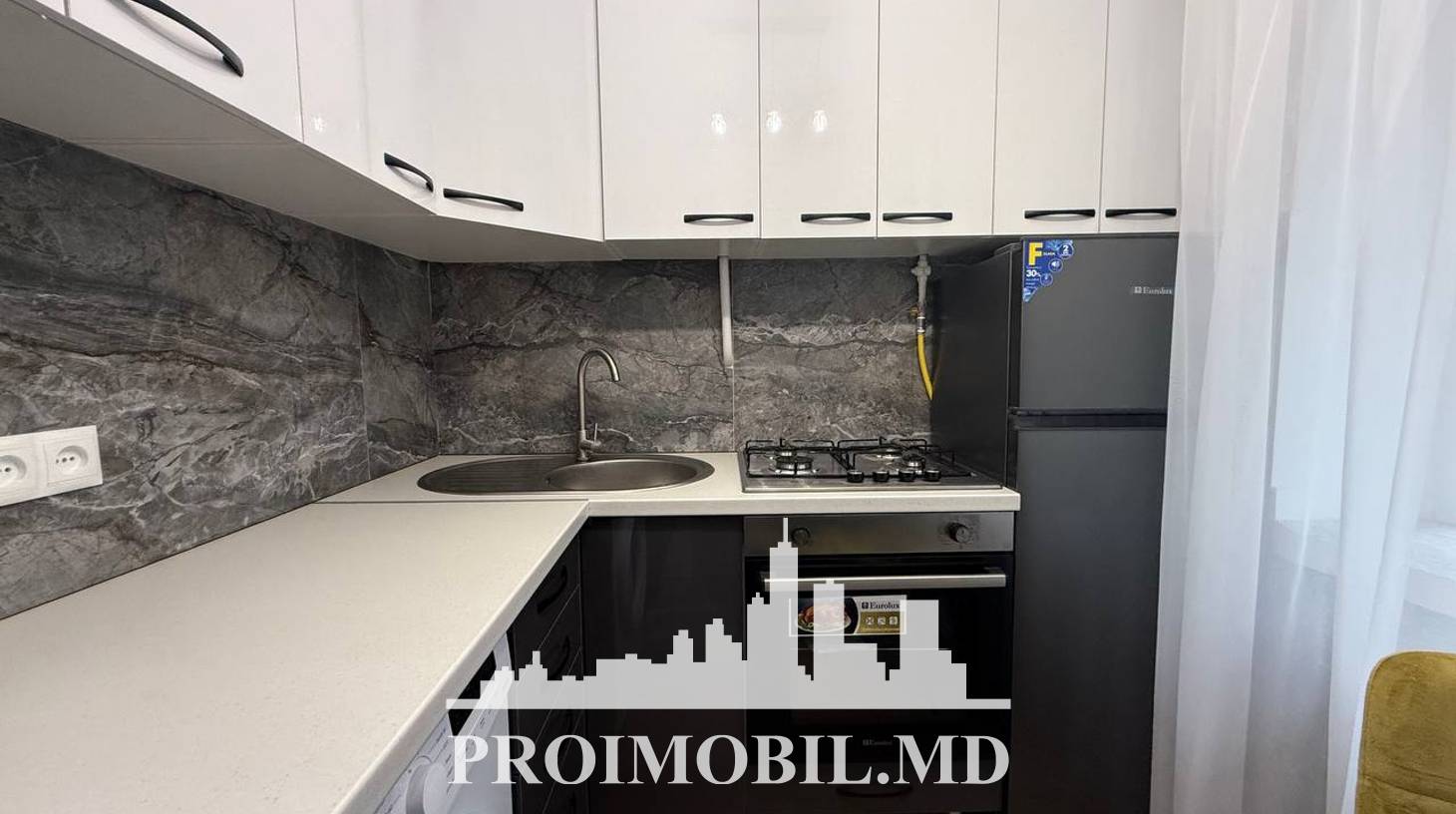 https://images.proimobil.md/A7n90W8VjlwyHxzZU7JbsMjDwjt8B0wPw56H7Noixfk/watermark:0.75:so:0:30:0.39/resize:fill:1460:816:1/gravity:ce/bG9jYWw6Ly8vZXN0YXRlL2xyLzk3MzFhM2I2LWI5YjAtNDI0ZS1hODRhLTIwN2MxZWE5NjAwNC5qcGVn