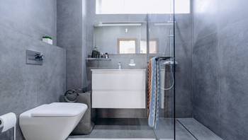 https://images.proimobil.md/A8AxcY4wN0b-kQNNzXAqkhM1dxMl0YAS1sIFO1EpWIA/resize:fill:350:198:1/gravity:ce/bG9jYWw6Ly8vZXN0YXRlL2xyL2I2OTcyMzU1LWU0ZGItNDIyYi1iZThjLTYwMTU0YTE0MzZhYi5qcGVn