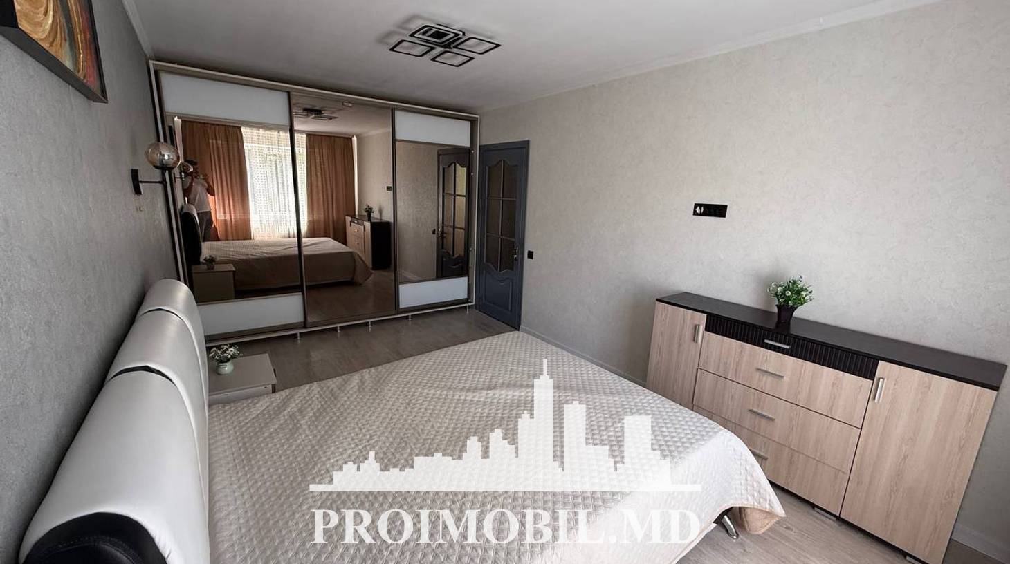 https://images.proimobil.md/A8k03QmfewtgOecb5PsB4isLdrZpOe_xVO5vzSiBRX0/watermark:0.75:so:0:30:0.39/resize:fill:1460:816:1/gravity:ce/bG9jYWw6Ly8vZXN0YXRlL2xyLzkzOTM0OTFiLTAxZGQtNGY3YS04YzMyLWNhYzU4NmY1OWJhYS5qcGVn