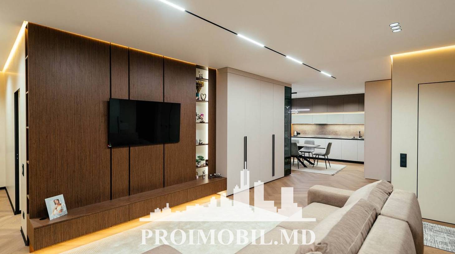 https://images.proimobil.md/A92kB20jhzY6Wx4YAmatsqb1Ve8784q2XvUIapn5W0M/watermark:0.75:so:0:30:0.39/resize:fill:1460:816:1/gravity:ce/bG9jYWw6Ly8vZXN0YXRlL2xyLzYxZDE0M2YxLWZiYTUtNGJjMy04ZGVjLWE4YzYyMTE5YzgzMy5qcGVn
