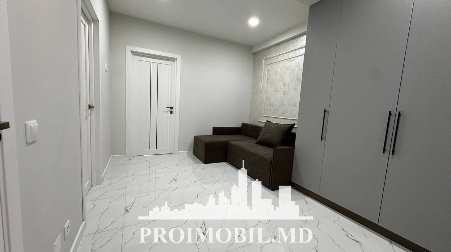 https://images.proimobil.md/AAdmYvD0PN1dF_drCa9WKXVD7ZXu0DDVZDQYfi-ca4g/watermark:0.75:so:0:30:0.39/resize:fill:1460:816:1/gravity:ce/bG9jYWw6Ly8vZXN0YXRlL2xyLzRjZGUyOGYwLTMzNjEtNGYxYS04MmRhLWQzM2IxZjFiODlhZS5qcGVn