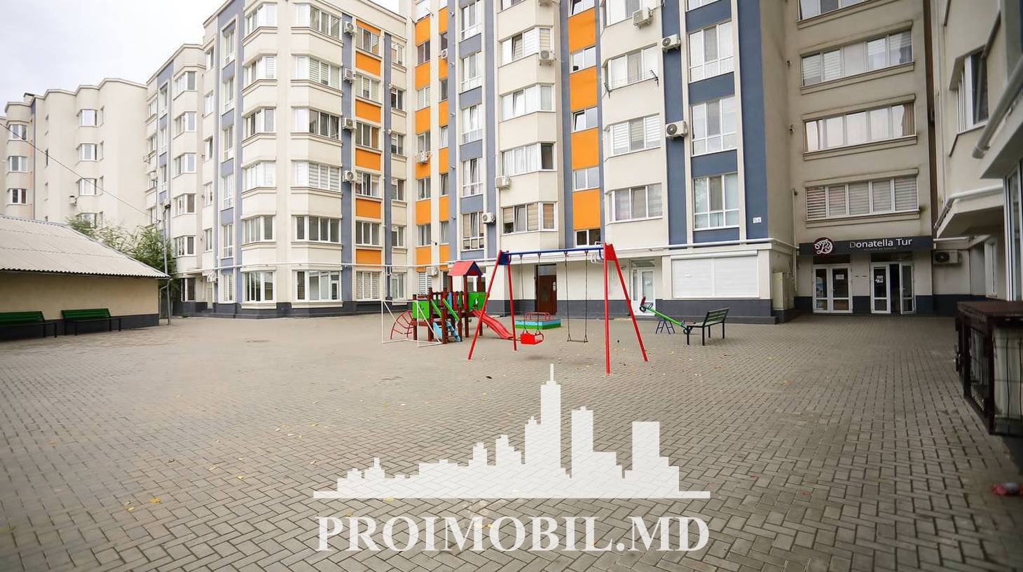 https://images.proimobil.md/AAprr4IomwuYU2nzU3OTsLUcUTh13XR4NoNarK3m_hw/watermark:0.75:so:0:30:0.39/resize:fill:1460:816:1/gravity:ce/bG9jYWw6Ly8vZXN0YXRlL2xyLzdkYTdlNjYwLWJjM2ItNDk3ZS1hMzdmLTdlNWZkNzEwNjgxYi5qcGVn