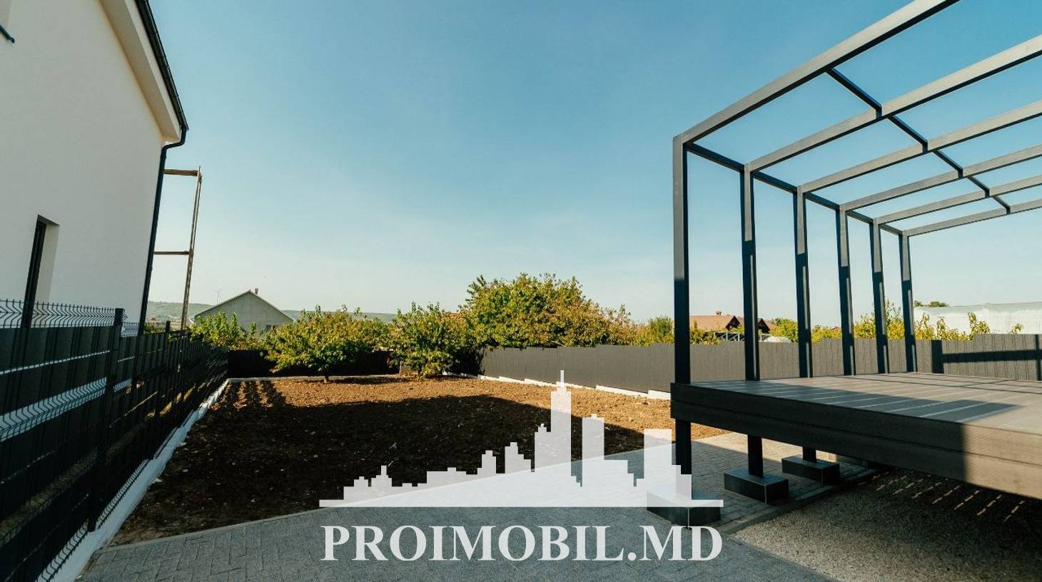https://images.proimobil.md/AAz2XS4XTthDNeCGxAC9AKmXMsteLAKZkGeUKEa2K00/watermark:0.75:so:0:30:0.39/resize:fill:1460:816:1/gravity:ce/bG9jYWw6Ly8vZXN0YXRlL2xyL2E1MjhkZDc4LWJjYmUtNGI0MS04MGUxLTM1YTI1ZmQ3ZThkMi5qcGVn