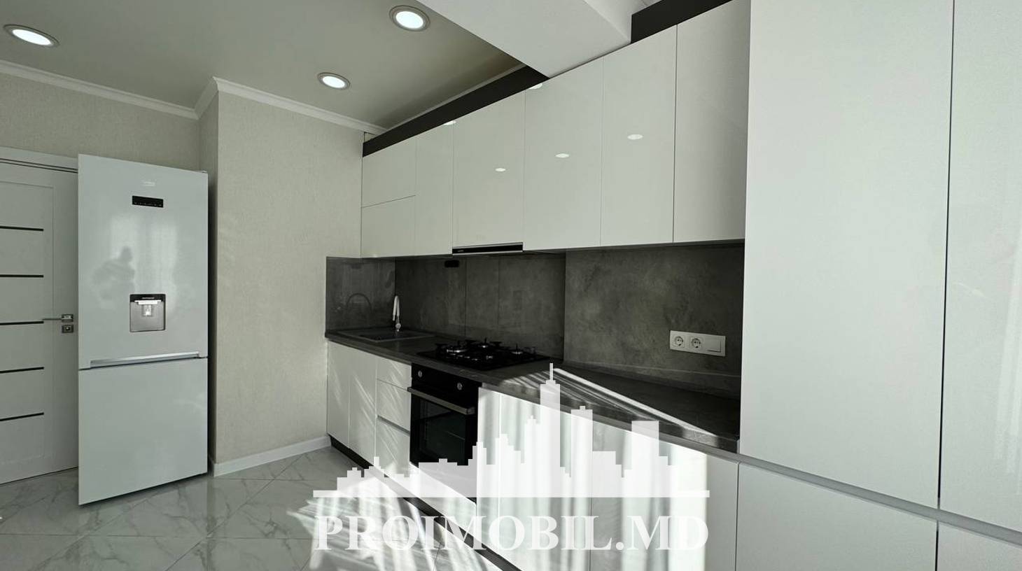 https://images.proimobil.md/ABkgZj4Z7WAyxep5M8pjHJl6znxl3iFybiTIaqFZ2S4/watermark:0.75:so:0:30:0.39/resize:fill:1460:816:1/gravity:ce/bG9jYWw6Ly8vZXN0YXRlL2xyLzFjOGU5OTQzLThjMTktNDQwMy1hMTUzLTdlYTM4YWM1MjA0Zi5qcGVn