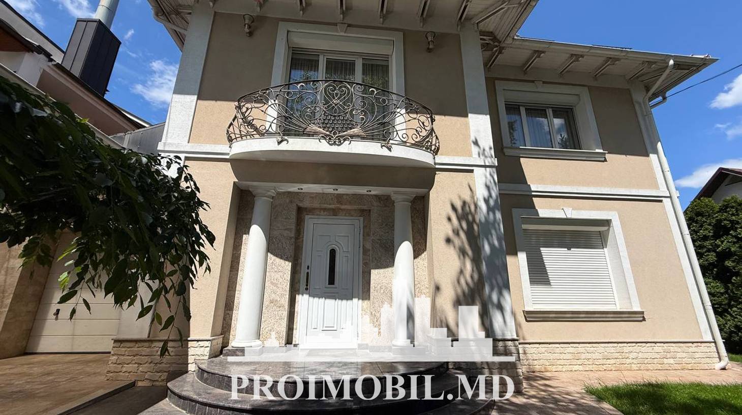 https://images.proimobil.md/AC_P_aWyM8qOo3KeVEOjZgG4BJxiPMGFdcA4X5prJkM/watermark:0.75:so:0:30:0.39/resize:fill:1460:816:1/gravity:ce/bG9jYWw6Ly8vZXN0YXRlL2xyLzhkNjJhN2Y1LTBlNGUtNDc1NS1hM2VhLTM3YzVjMDE0MjgxNy5qcGVn