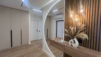 https://images.proimobil.md/AEGROEIoTQj6g6PuElrWAYyAKn1_UXtjvkSKJ9NbE9U/resize:fill:350:198:1/gravity:ce/bG9jYWw6Ly8vZXN0YXRlL2xyL2I1Y2U1MzAzLWY5MDYtNGQ1ZS04ZjQzLWFmOTVmMmZmOGRjNS5qcGVn