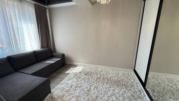 https://images.proimobil.md/AIN8iItvKK43Ny9iWM8-tNpqA4nnfoyfLUdynh3WDeU/resize:fill:350:198:1/gravity:ce/bG9jYWw6Ly8vZXN0YXRlL2xyL2IxYjNjMDQ1LWI2MDUtNDYzYy1hNmIyLTYwNDgzNTk3ZDM5OS5qcGVn