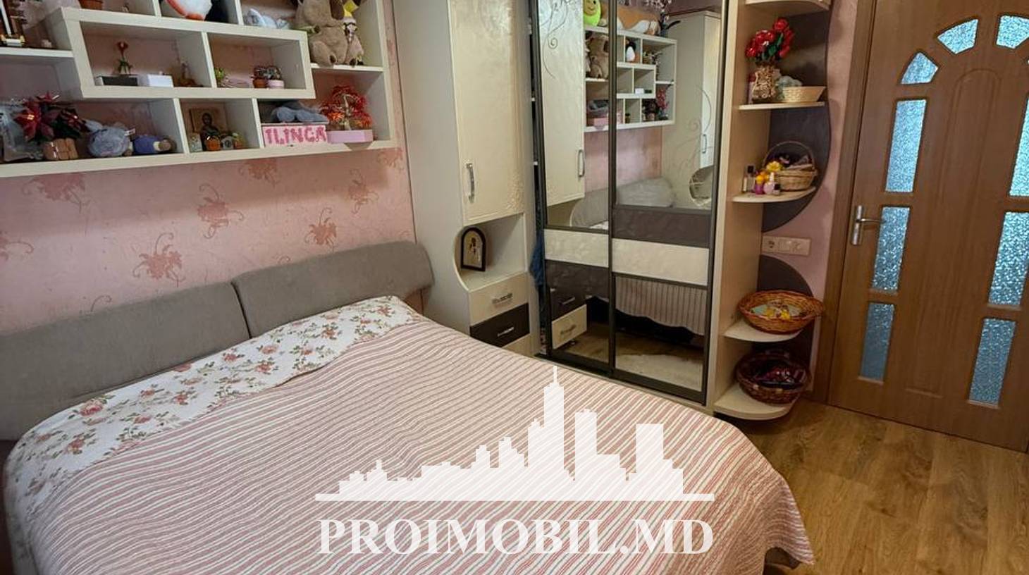 https://images.proimobil.md/AI_hc9xe9qwE5zzgtGh_Mcyi9EanIEaTCABm8KIDzCM/watermark:0.75:so:0:30:0.39/resize:fill:1460:816:1/gravity:ce/bG9jYWw6Ly8vZXN0YXRlL2xyLzZkN2RhNjdlLWIzYzYtNGU3NS04YTczLTY2NTkyYTcyMzg5OC5qcGVn