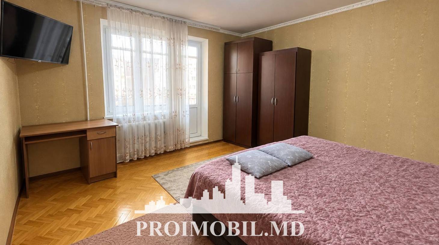 https://images.proimobil.md/AIsvXS5lM93cPB-kmBqDioSe-cdjJm5w-16ef36eCkE/watermark:0.75:so:0:30:0.39/resize:fill:1460:816:1/gravity:ce/bG9jYWw6Ly8vZXN0YXRlL2xyLzkzNjdjNzFhLTczMGEtNGJlZS1iZGJhLTEyNzhhYmYzZDI5Zi5qcGVn