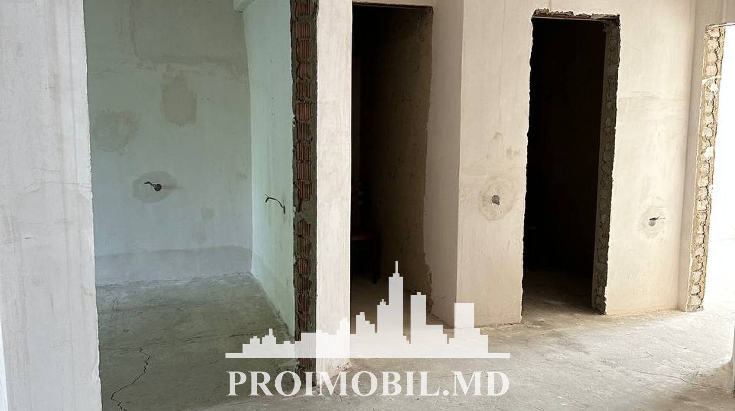 https://images.proimobil.md/AJGiTt_AYIZOXMJy7L0rIoiG2XUXMFQTKvl9n6q2lXw/watermark:0.75:so:0:30:0.39/resize:fill:1460:816:1/gravity:ce/bG9jYWw6Ly8vZXN0YXRlL2xyLzQ5NWNhMjAzLTYzYTEtNDIzNy1hMzg1LWU0ODAyZTk5MGMzMC5qcGVn