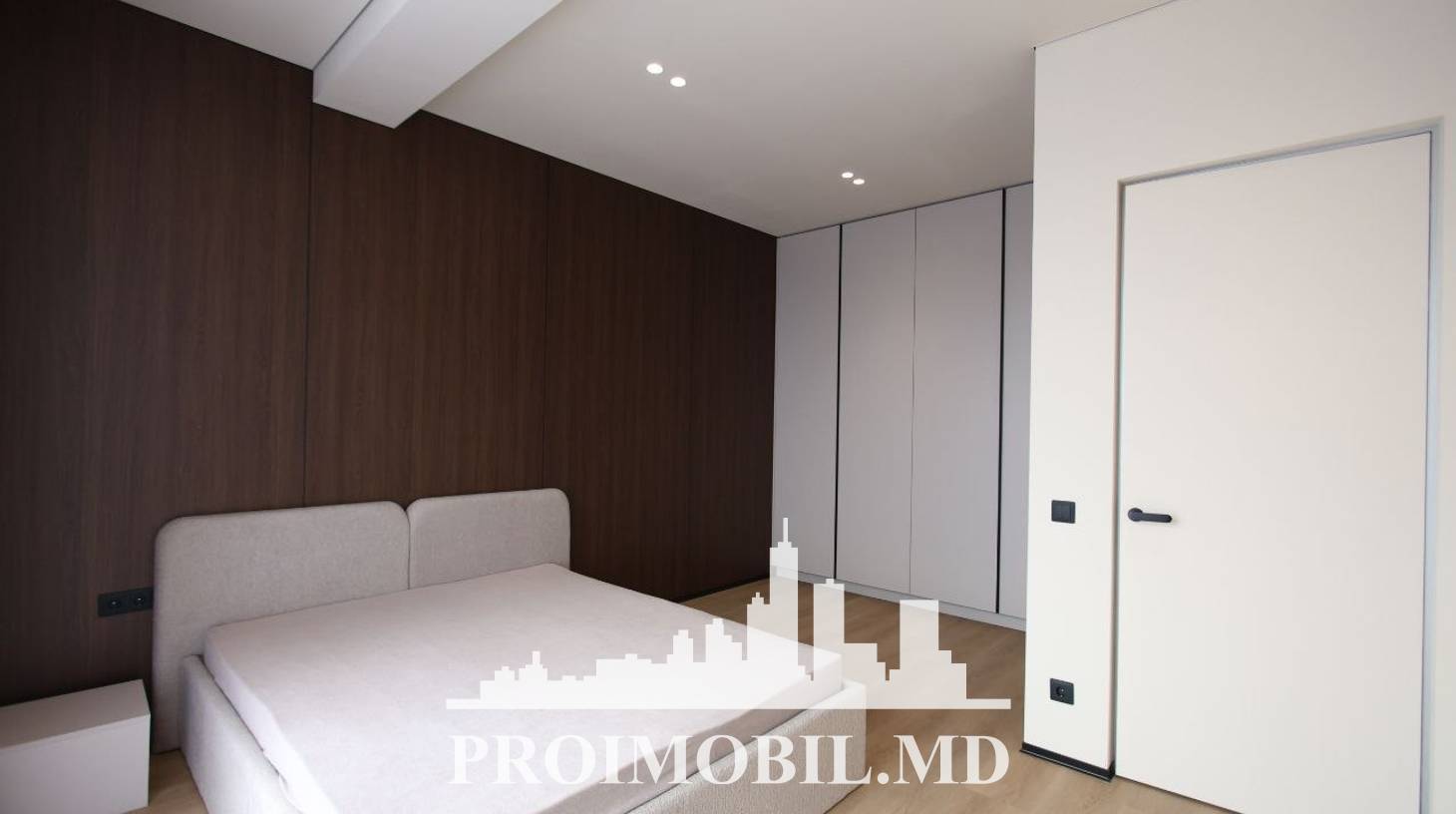 https://images.proimobil.md/ALeNJvK6LRid2SLXfdCMJagWr7_zQxANU3MBrn3mIj8/watermark:0.75:so:0:30:0.39/resize:fill:1460:816:1/gravity:ce/bG9jYWw6Ly8vZXN0YXRlL2xyL2YwZTZkYTk3LTY3MDAtNGVkNC04Nzg1LTNiZmU4OWYzN2RlMS5qcGVn