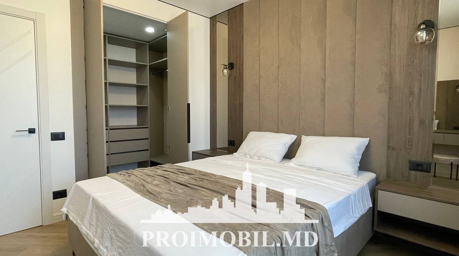 https://images.proimobil.md/ANj9K2_EiUdFzdP8FXuvzsQSZIyOR4ClJOfLHIlB1H8/watermark:0.75:so:0:30:0.39/resize:fill:1460:816:1/gravity:ce/bG9jYWw6Ly8vZXN0YXRlL2xyL2YwYjdhY2YyLWVmYTEtNDk0OC04NmZlLTZhODBmYTdjZjZlMC5qcGVn