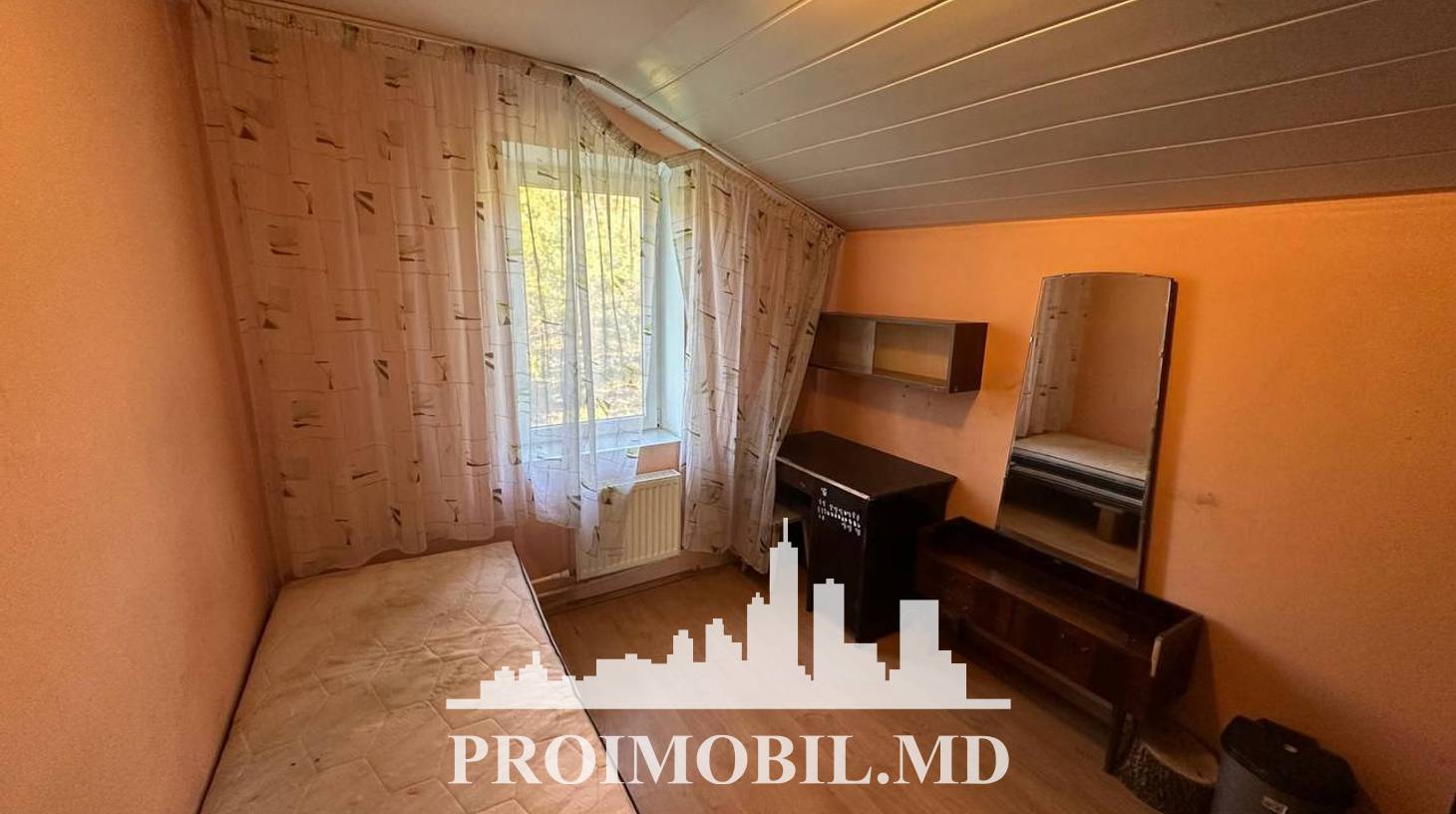 https://images.proimobil.md/AQxcrJq24xVQM6AQOAZZXEYLtgZvW8L3g8parN_o52k/watermark:0.75:so:0:30:0.39/resize:fill:1460:816:1/gravity:ce/bG9jYWw6Ly8vZXN0YXRlL2xyLzMzNDhiNGY5LTYxNTktNGFmMS1iNzNhLTcyMWQzMTk2OTcyOS5qcGVn