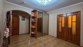 https://images.proimobil.md/ATKLOkvUT3R3nlaxu34eF0QNMGk_ouAtY2GZGxQE14Y/resize:fill:350:198:1/gravity:ce/bG9jYWw6Ly8vZXN0YXRlL2xyLzdmYWRhODgyLTg1Y2QtNGVhMi1hMjJiLTJiZTI2NmY3MzVmZi5qcGVn