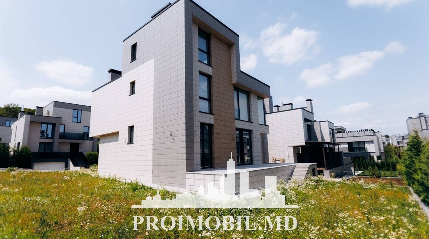https://images.proimobil.md/ATRV2HAAlRFtxpagV0wbx6hdu9b_UeoWocxN-3Hm5kE/watermark:0.75:so:0:30:0.39/resize:fill:1460:816:1/gravity:ce/bG9jYWw6Ly8vZXN0YXRlL2xyLzEyNTc0OWE3LTYwMmItNGNiNS04MTk0LTU1MmNjN2JkZDI2Mi5qcGVn