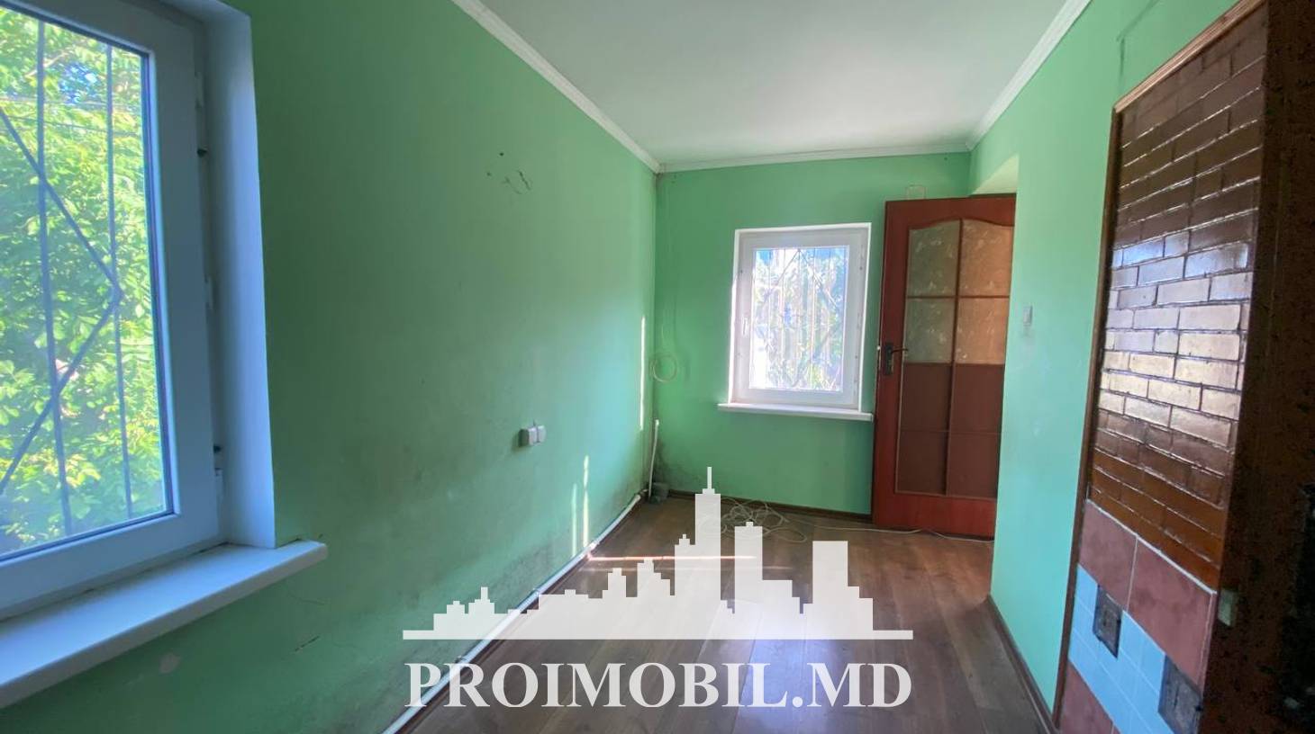 https://images.proimobil.md/AW74lClVMLHsiBJQZ04fUQk7vymznQnF9qeC7WzA6dU/watermark:0.75:so:0:30:0.39/resize:fill:1460:816:1/gravity:ce/bG9jYWw6Ly8vZXN0YXRlL2xyL2FlN2M5MGQxLTM4OTMtNDE1NS1iYzlhLTFjZTEyNWY0Y2MwNy5qcGVn