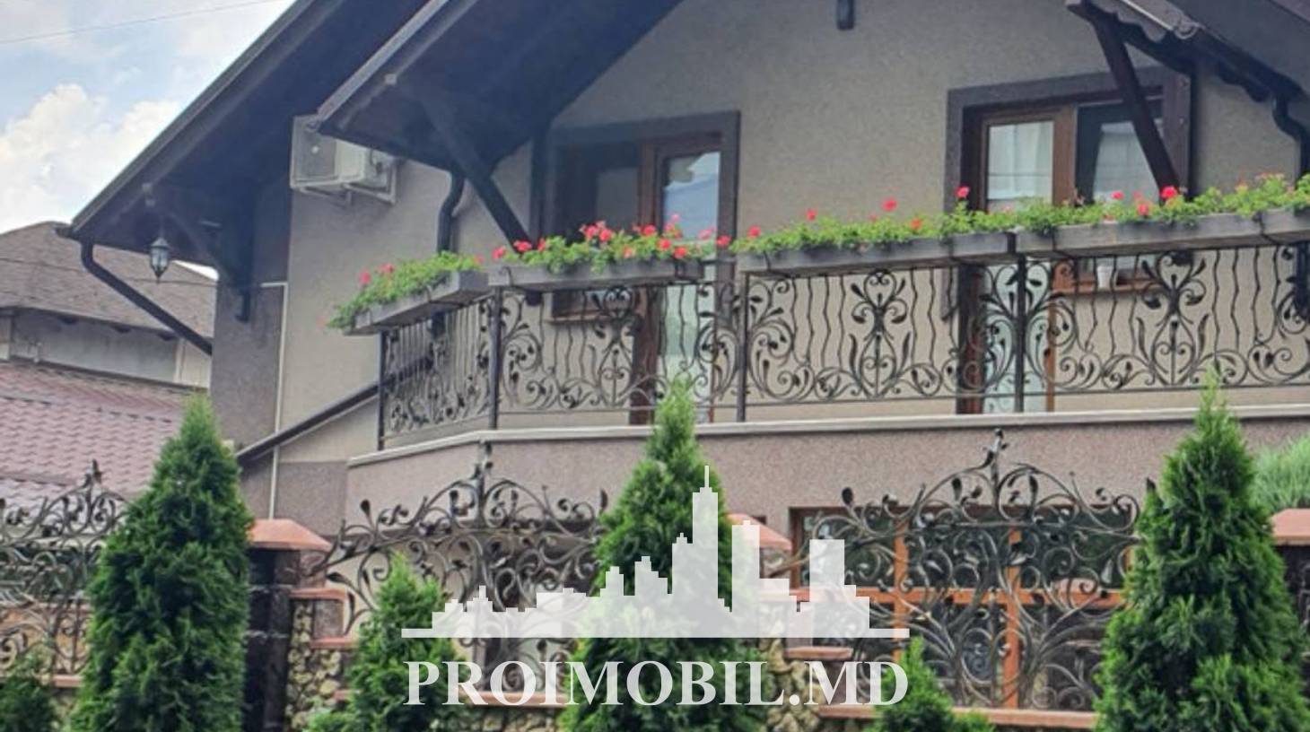 https://images.proimobil.md/AXuYgPutMpugcsBNkDByxytyFl4jHrPV6yugQWN1viU/watermark:0.75:so:0:30:0.39/resize:fill:1460:816:1/gravity:ce/bG9jYWw6Ly8vZXN0YXRlL2xyLzczYjNkMjQ5LTdmNGMtNGY0Yi1hMmVmLTMyYWIzNTc4NTVkZS5qcGVn