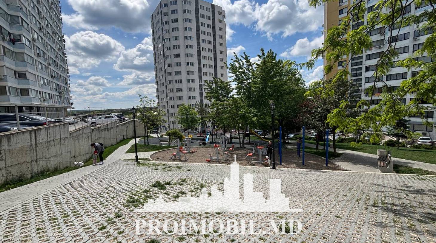 https://images.proimobil.md/AaDQK8V_1Uem7vqfc1ix_7_0HYSVhcWaxqXUtrFT6oQ/watermark:0.75:so:0:30:0.39/resize:fill:1460:816:1/gravity:ce/bG9jYWw6Ly8vZXN0YXRlL2xyL2Q4MGM3ZDQxLTFjNGMtNGY5Zi04YjcwLWM3YzVmZDg1MWZiMi5qcGVn