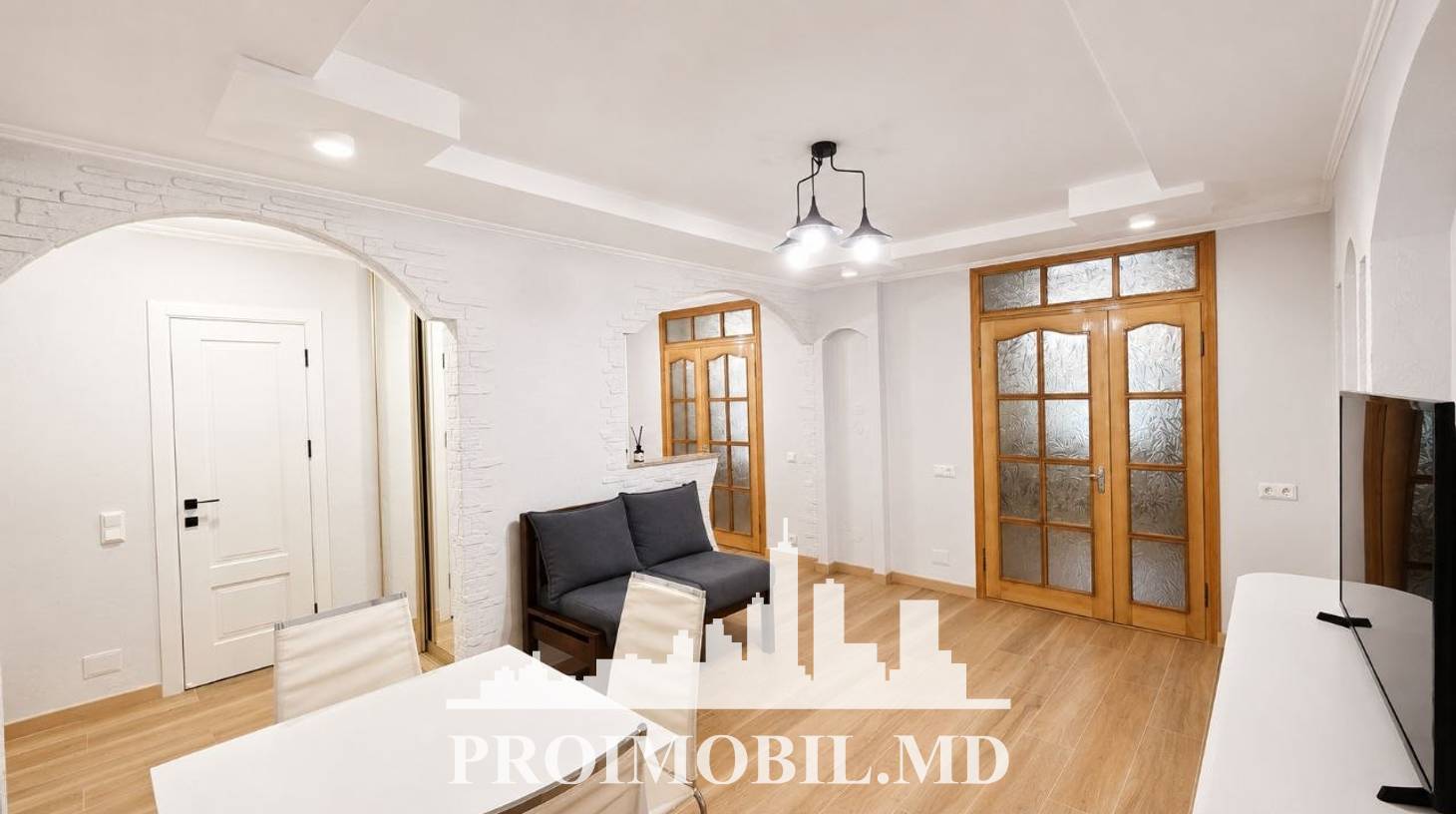 https://images.proimobil.md/Ag3Jd9N9dWHuU4QO9paQEpe-8t-46A0dEgTul9MR-tM/watermark:0.75:so:0:30:0.39/resize:fill:1460:816:1/gravity:ce/bG9jYWw6Ly8vZXN0YXRlL2xyLzA5YjI1NDdlLTVhYjgtNGY3Yi1hZDZmLWFmMzdkNmVjYzNmOS5qcGVn