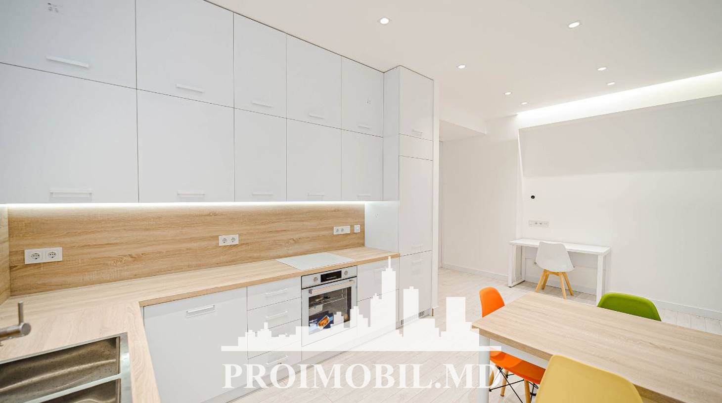 https://images.proimobil.md/AhFAkzvVe5d5XsRd_Ixwc0QItRx1A2KSXv0SwrCOmvs/watermark:0.75:so:0:30:0.39/resize:fill:1460:816:1/gravity:ce/bG9jYWw6Ly8vZXN0YXRlL2xyL2UyYWI0MzBiLWYwNmItNDcxYS1hZTgxLTFkNDU3Yzg3Y2UxZS5qcGVn