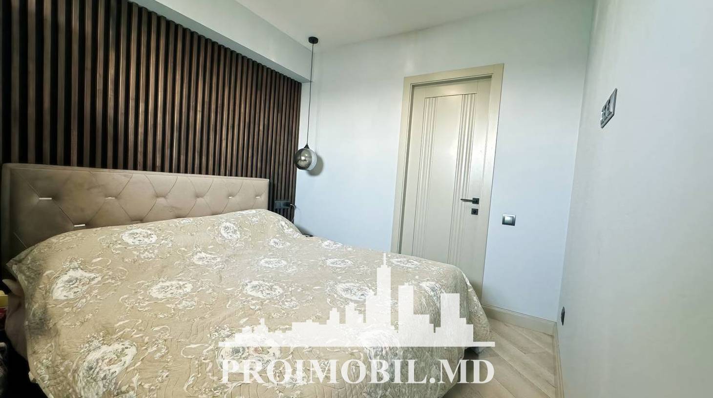 https://images.proimobil.md/Ai1B3O_EWZTMNxEeGxVbfmrVguivpEXqBJ5PLCGj6yg/watermark:0.75:so:0:30:0.39/resize:fill:1460:816:1/gravity:ce/bG9jYWw6Ly8vZXN0YXRlL2xyLzczZWZkZmFmLTRhMDktNGFhMC1hNGUzLTJmZjgwYzc1ZTVmYi5qcGVn