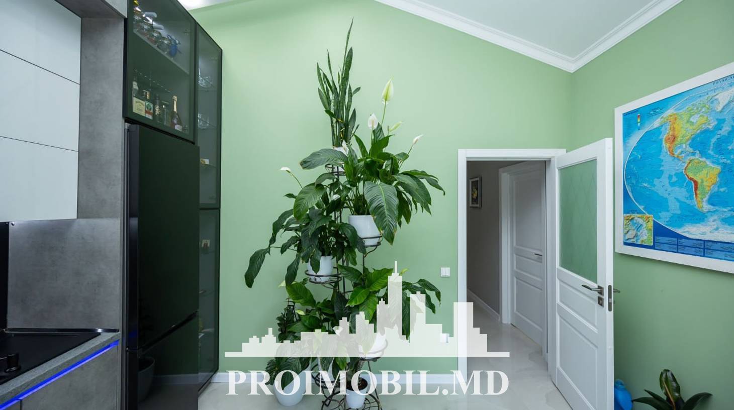 https://images.proimobil.md/AjVk_xGJjHUxbi4AkfJ6Ku46T-YopfzBbJ7eZWMBs-A/watermark:0.75:so:0:30:0.39/resize:fill:1460:816:1/gravity:ce/bG9jYWw6Ly8vZXN0YXRlL2xyLzJiNWU3ZDM2LTM2YTktNGE0My04OGM0LTU2OWIxN2E4Mjg3Zi5qcGVn