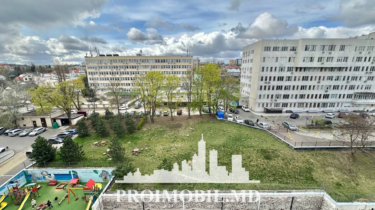 https://images.proimobil.md/AkN4mVRW4ZBgMqz0_j3zmINjm6WH00HDujxFG5QOkWM/watermark:0.75:so:0:30:0.39/resize:fill:1460:816:1/gravity:ce/bG9jYWw6Ly8vZXN0YXRlL2xyLzAzOTcxNWFhLTUyZjMtNDUwMi04ZmQ3LTM4NTU1NzA1OWE2Ny5qcGVn
