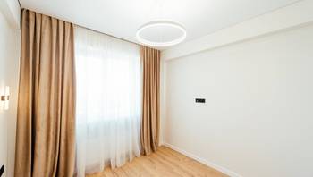 https://images.proimobil.md/AlZILZw05ZpkBekWx7MCogoLFjzJCfyVyoXItsLSTxA/resize:fill:350:198:1/gravity:ce/bG9jYWw6Ly8vZXN0YXRlL2xyL2Q3NjYwMTUzLTkxOTItNGM1MC1hOWViLWM2NGM5Nzc0ZjgyMy5qcGVn