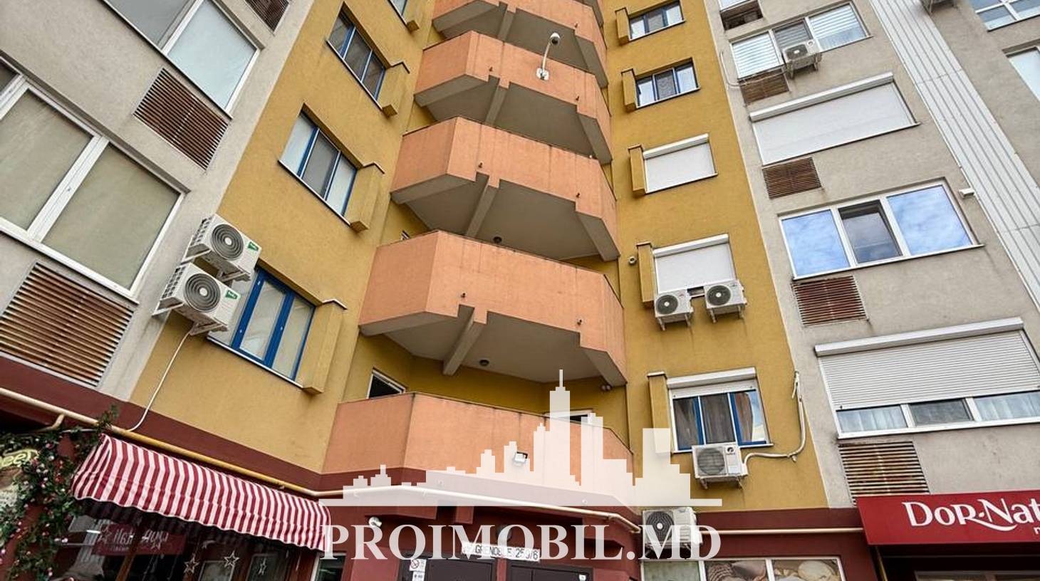 https://images.proimobil.md/ArPvZchn1WNxhK01XxZUpQlVcEkl7FUAR7vvON_ol3I/watermark:0.75:so:0:30:0.39/resize:fill:1460:816:1/gravity:ce/bG9jYWw6Ly8vZXN0YXRlL2xyLzNiMjgxYTI2LTllYmMtNDc5Zi1hNjhkLTg1ODMyZWY4NjNlMy5qcGVn