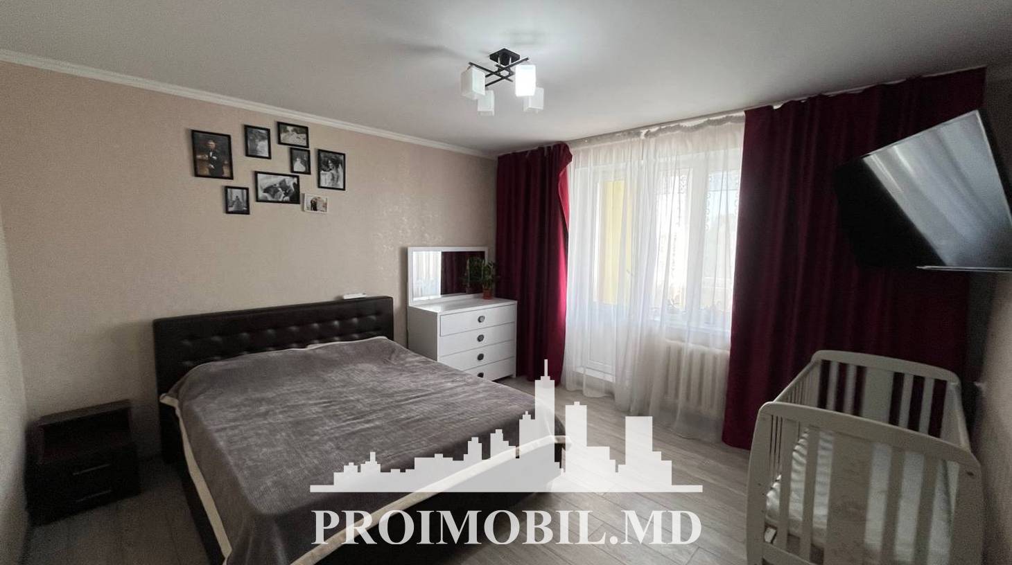 https://images.proimobil.md/AxF_WJuE52MF7HJqhEkAHHNBlqbLosKDiM1h6LCI0mo/watermark:0.75:so:0:30:0.39/resize:fill:1460:816:1/gravity:ce/bG9jYWw6Ly8vZXN0YXRlL2xyL2RhZmE0ZDRjLWUxNmQtNDNkYi05YjM5LWFkOTJlMzk3NDkwZS5qcGVn