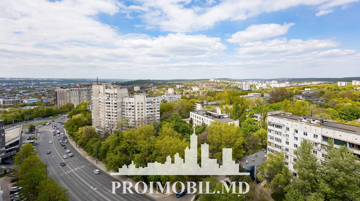 https://images.proimobil.md/B-HAKKdPUfDG63c6fXYp8C0f3km-yud7Z00I2HNBm8U/watermark:0.75:so:0:30:0.39/resize:fill:1460:816:1/gravity:ce/bG9jYWw6Ly8vZXN0YXRlL2xyL2ZiNjM0ZGMwLTMwNDgtNGI1Ny05OTJlLWQyMjQ2YWQ2ZDVjMC5qcGVn