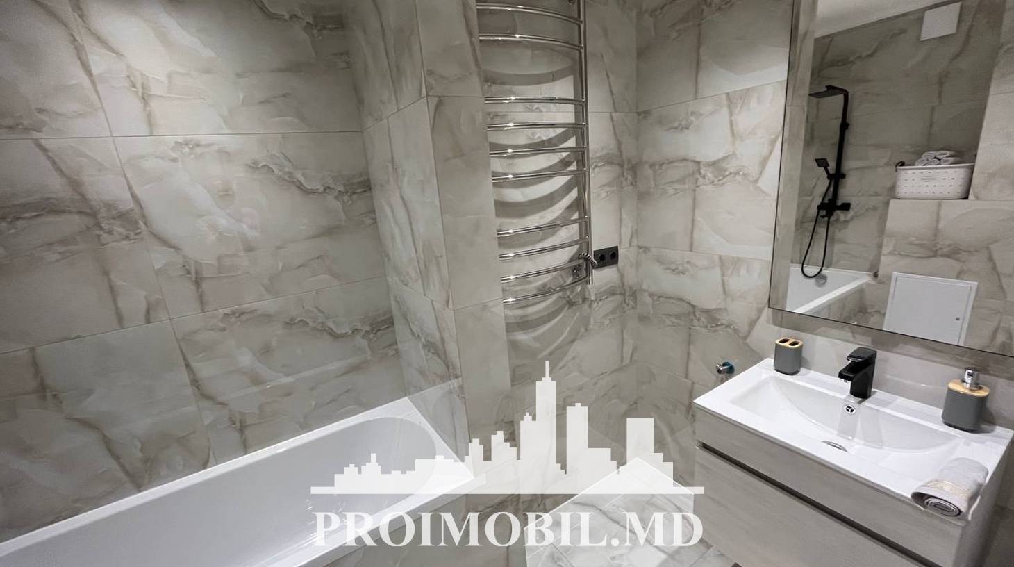https://images.proimobil.md/BEcsLnEGLc7y8lbK0h5r_tS918KY7Mn67Z9Q7cYdiUU/watermark:0.75:so:0:30:0.39/resize:fill:1460:816:1/gravity:ce/bG9jYWw6Ly8vZXN0YXRlL2xyLzliYzcxNGQyLTAzODktNGM0Ny05MTIxLWU3MGYyNGViN2U1YS5qcGVn