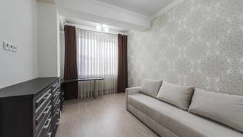 https://images.proimobil.md/BEpMw8Q3PEQXAiKND34zZ0Z8rMrIc-AFBkDlBMySp8Q/resize:fill:350:198:1/gravity:ce/bG9jYWw6Ly8vZXN0YXRlL2xyLzc4MGZkNDc4LTlhZjUtNGUyMC05OTZmLWNkNTBlYzU0NTczNC5qcGVn