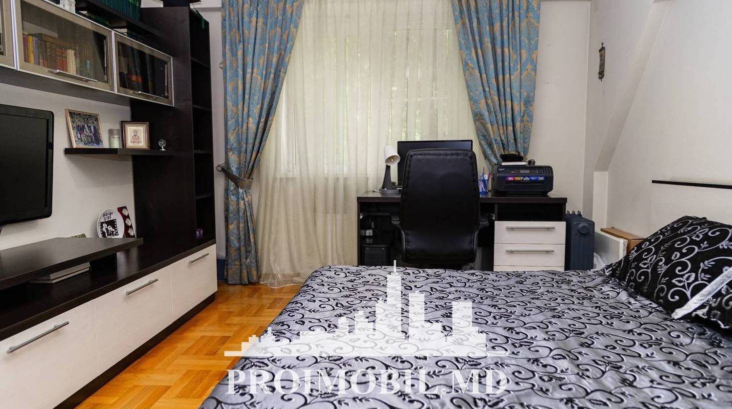 https://images.proimobil.md/BGnuW7_7QliLOiuXGuDumz8-E5Z5kgY1UMTtn5ejGCw/watermark:0.75:so:0:30:0.39/resize:fill:1460:816:1/gravity:ce/bG9jYWw6Ly8vZXN0YXRlL2xyLzRkM2E3YjliLWYwMDEtNDU0Ny04ODFiLTc3N2UzNTIxZGY5YS5qcGVn