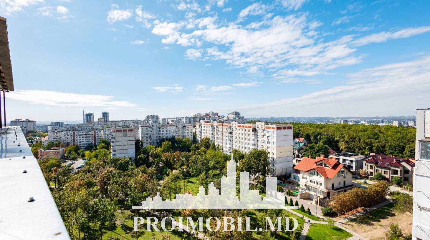 https://images.proimobil.md/BIth34dHoROdraKOWjU9aUPrbIGY6zbnDUOER3T9kxk/watermark:0.75:so:0:30:0.39/resize:fill:1460:816:1/gravity:ce/bG9jYWw6Ly8vZXN0YXRlL2xyLzFjZGM3MDMyLTY3YmYtNDIwZi04ODUxLWMzODJiMjdjMTU4NC5qcGVn